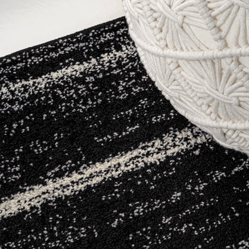Williamsburg Minimalist Stripe Area Rug